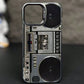 Retro telefoonhoesje met boombox en cassettespeler design