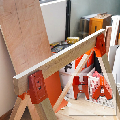 🛠️💥 50% KORTING! Nooit meer wiebelen of wegglijden! Deze versterkte zaagbokbeugel met antislip grijptanden, neerwaartse klem & koudgewalst staal maakt in seconden een rotsvaste zaagbok!
