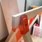 🛠️💥 50% KORTING! Nooit meer wiebelen of wegglijden! Deze versterkte zaagbokbeugel met antislip grijptanden, neerwaartse klem & koudgewalst staal maakt in seconden een rotsvaste zaagbok!